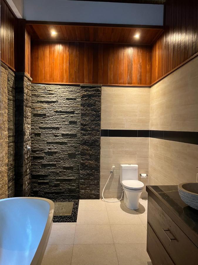 Nirankara Ubud Villa Экстерьер фото